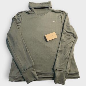 Nike Therma-FIT Swift Green Turtleneck Running Top Womens size Large FB5306-338